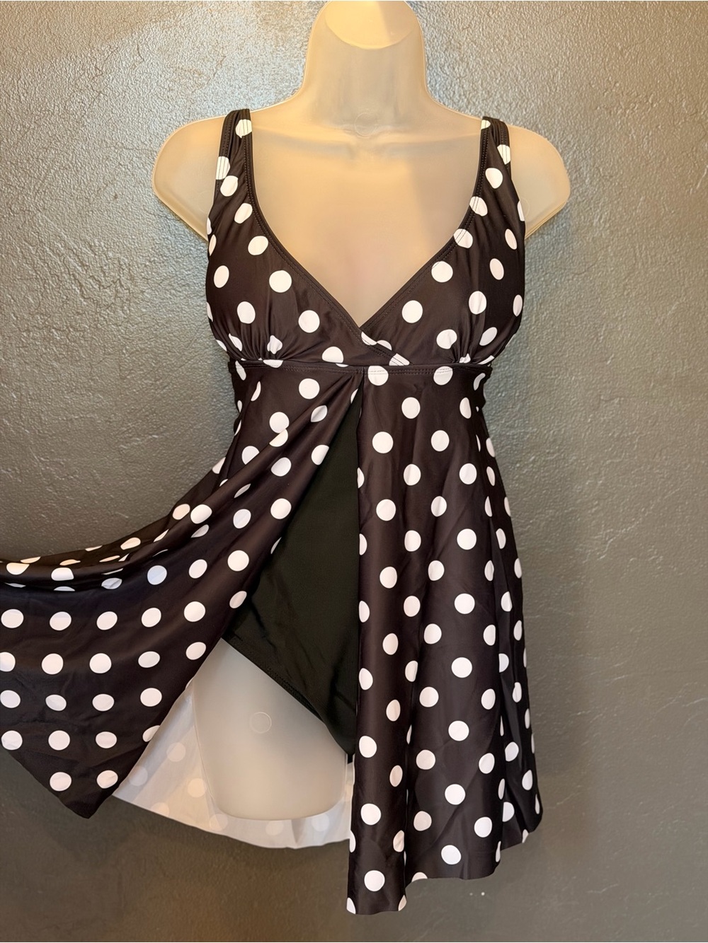 Black & White Polka Dot Swimdress 10S - Picture 2 of 7